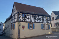 Oberrhein: Rathaus in Zornheim - Foto: Stefan Frerichs / RheinWanderer.de