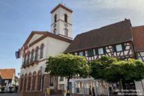 Main: Rathaus am Marktplatz in Seligenstadt - Foto: Stefan Frerichs / RheinWanderer.de
