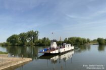 Main: Fähre "Stadt Seligenstadt" bei Seligenstadt - Foto: Stefan Frerichs / RheinWanderer.de