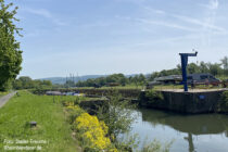 Main: Ehemaliger Schleusenkanal der früheren Schleuse Großwelzheim - Foto: Stefan Frerichs / RheinWanderer.de