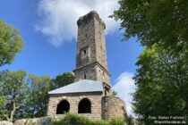 Pfälzerwald: Luitpoldturm auf dem Weißenberg - Foto: Stefan Frerichs / RheinWanderer.de