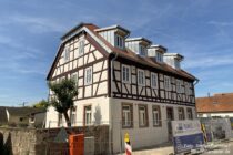 Main: Altes Rathaus von Mainaschaff - Foto: Stefan Frerichs / RheinWanderer.de