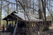 Spessart: Schanzkopfhütte bei Lohr am Main - Foto: Stefan Frerichs / RheinWanderer.de
