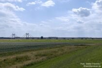 Deltarhein: Blick zur Prinz-Willem-Alexander-Brücke - Foto: Stefan Frerichs / RheinWanderer.de