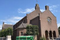 Deltarhein: Sankt-Victor-Kirche in Wamel - Foto: Stefan Frerichs / RheinWanderer.de