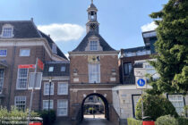 Deltarhein: Außenseite des Waterpoort in Tiel - Foto: Stefan Frerichs / RheinWanderer.de