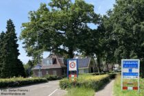 Niederrhein: Ortseingang von Babberich - Foto: Stefan Frerichs / RheinWanderer.de