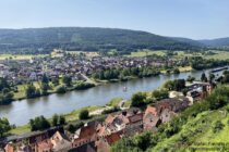 Main: Blick von der Henneburg auf Stadtprozelten und Mondfeld - Foto: Stefan Frerichs / RheinWanderer.de