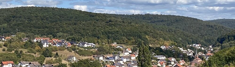 Spessart: Blick von Süden auf Waldaschaff - Foto: Stefan Frerichs / RheinWanderer.de