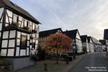 Mittelrhein: Fachwerkhäuser in der Hauptstraße von Patersberg - Foto: Stefan Frerichs / RheinWanderer.de