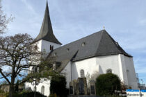 Mittelrhein: Evangelische Pfarrkirche von Bornich - Foto: Stefan Frerichs / RheinWanderer.de