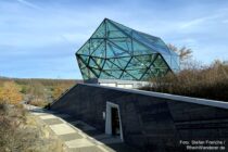 Mittelrhein: Mythoshalle auf dem Loreleyplateau - Foto: Stefan Frerichs / RheinWanderer.de