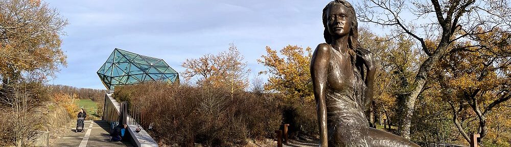 Mittelrhein: Loreley-Statue an der Felsenspitze - Foto: Stefan Frerichs / RheinWanderer.de