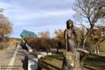 Mittelrhein: Loreley-Statue an der Felsenspitze - Foto: Stefan Frerichs / RheinWanderer.de