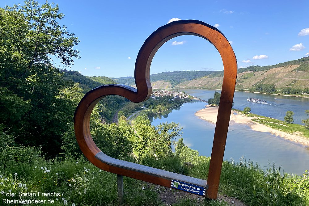 Mittelrhein: Blick vom Mittelrheinherz rheinaufwärts auf Osterspai - Foto: Stefan Frerichs / RheinWanderer.de