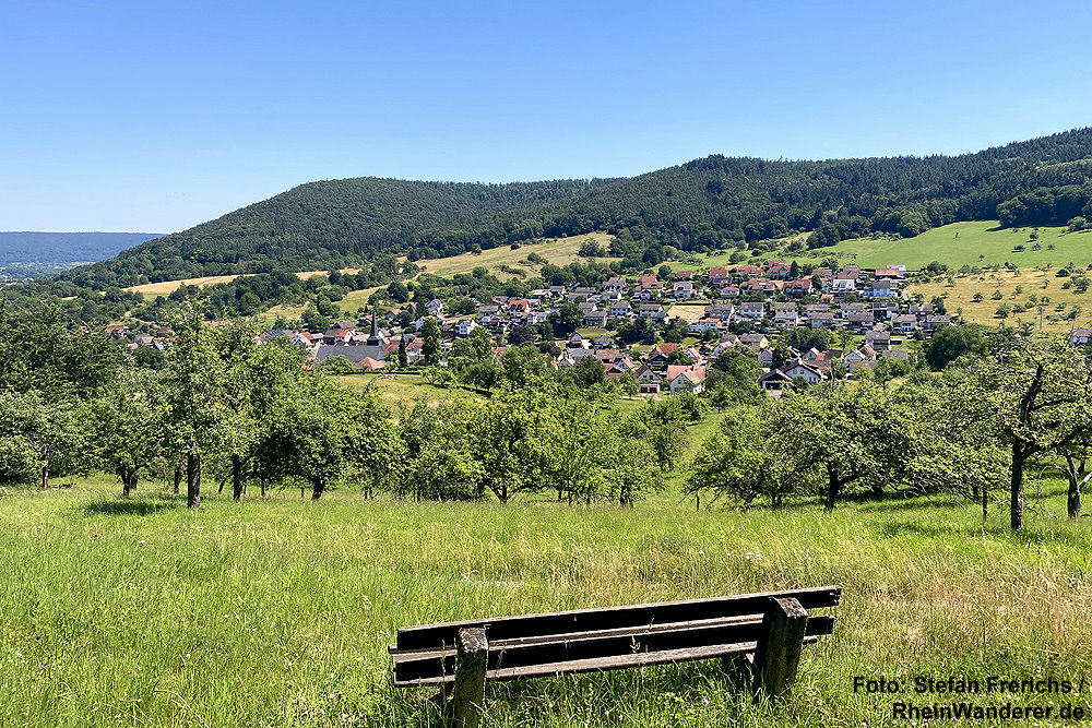Main: Blick auf Boxtal - Foto: Stefan Frerichs / RheinWanderer.de