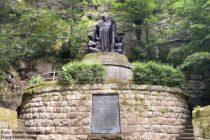 Sächsische Schweiz: Richard-Wagner-Denkmal im Liebethaler Grund - Foto: Stefan Frerichs / RheinWanderer.de