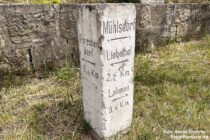 Sächsische Schweiz: Wegestein in Mühlsdorf - Foto: Stefan Frerichs / RheinWanderer.de