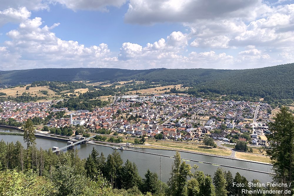 Main: Blick über den Main auf Faulbach - Foto: Stefan Frerichs / RheinWanderer.de
