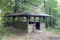 Main: Schutzhütte am Steinbruchsweg - Foto: Stefan Frerichs / RheinWanderer.de