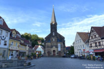 Sächsische Schweiz: Kirche am Marktplatz in Stadt Wehlen - Foto: Stefan Frerichs / RheinWanderer.de