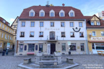 Sächsische Schweiz: Rathaus und Marktbrunnen in Stadt Wehlen - Foto: Stefan Frerichs / RheinWanderer.de
